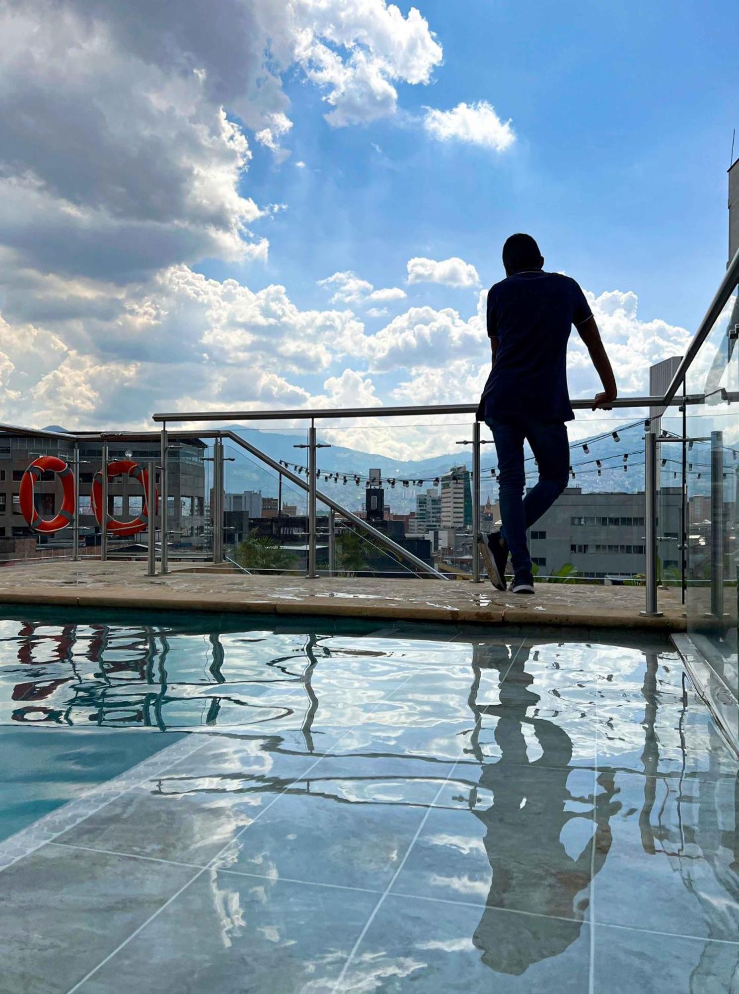 Apartahotel Medellín Eksteriør bilde